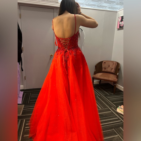 Selling my prom dress from last year. Worn once, in great condition! - Picture 2 of 4